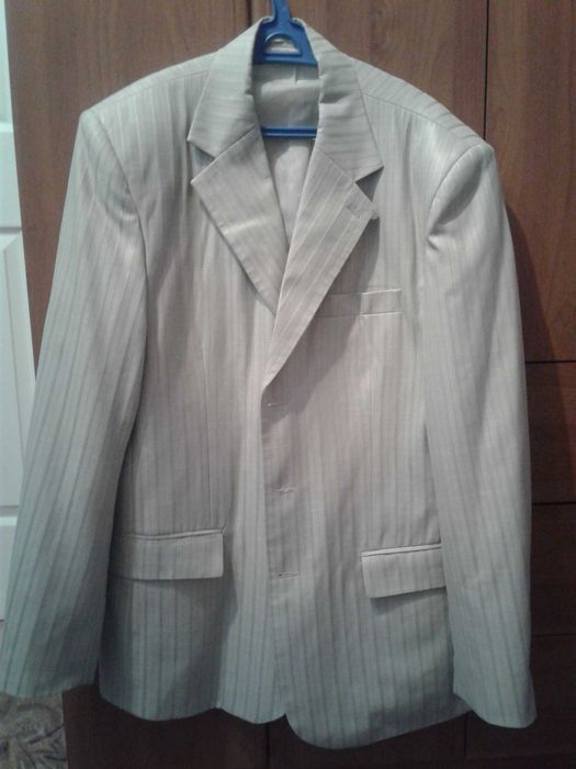Костюм тройка светлый