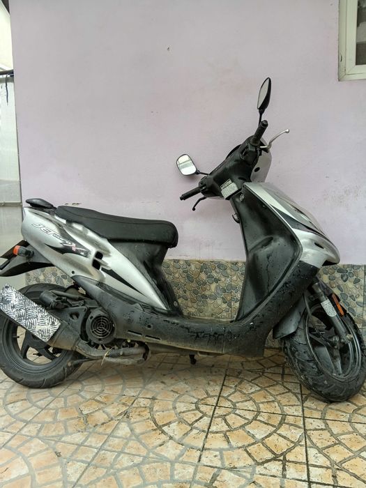 De vanzare scuter SYM 50