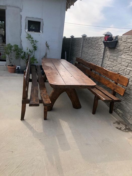 Vand masa din lemn masiv! STEJAR 10-12 locuri