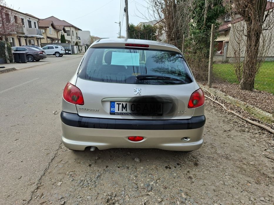 Vând Peugeot 206