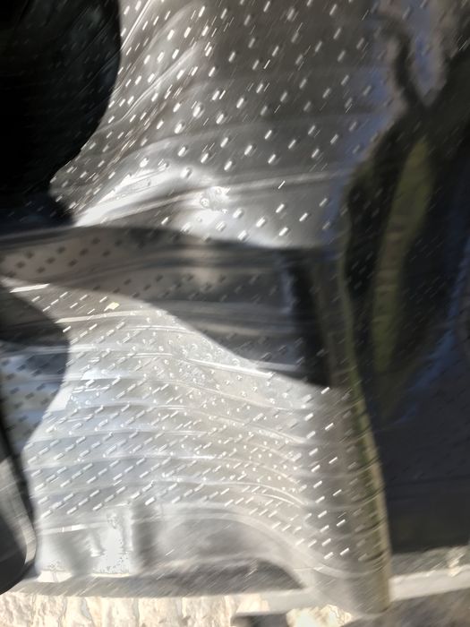 Продавам гумени стелки