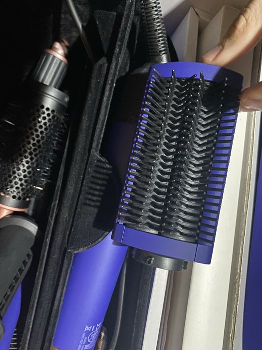 Продам Dyson пользовались 3 месяца