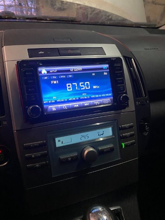 Toyota corolla verso на части