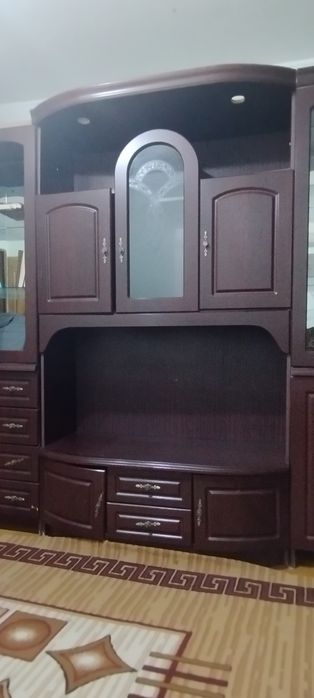 Uy uchun mebellar sotiladi