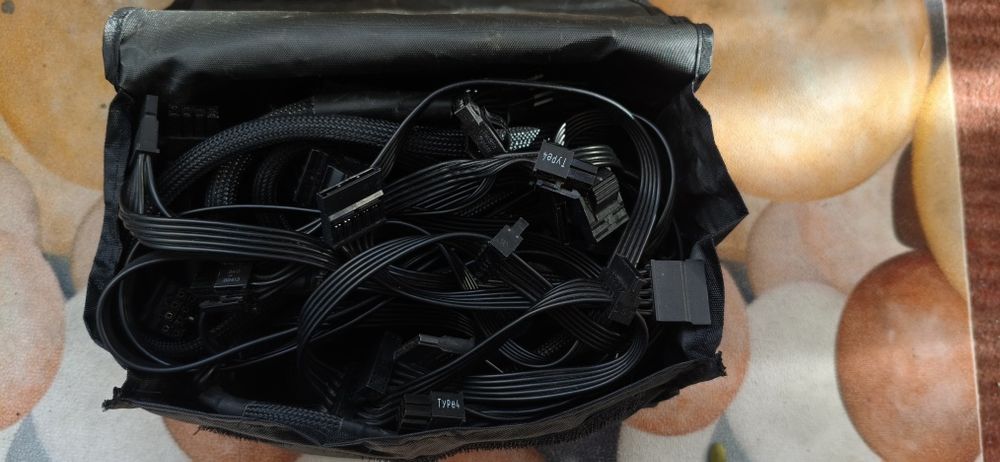 Блок питания Corsair HX1200