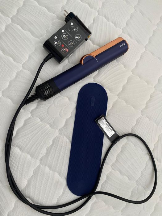 Дайсон фен новый