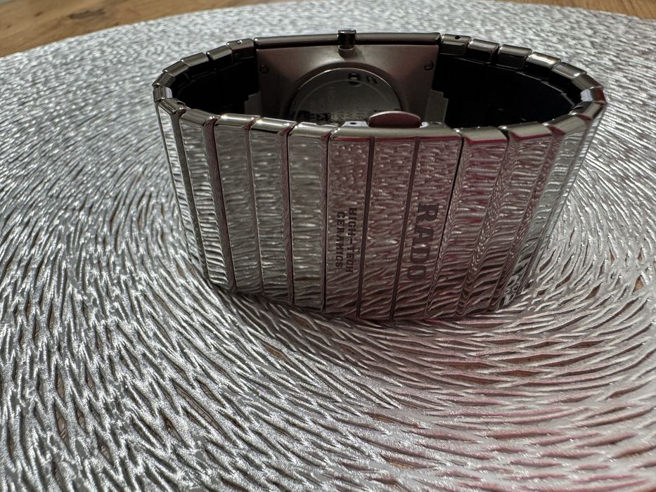 Продам часы Rado