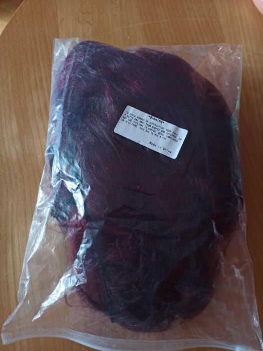 Дамска перука цвят "бордо"