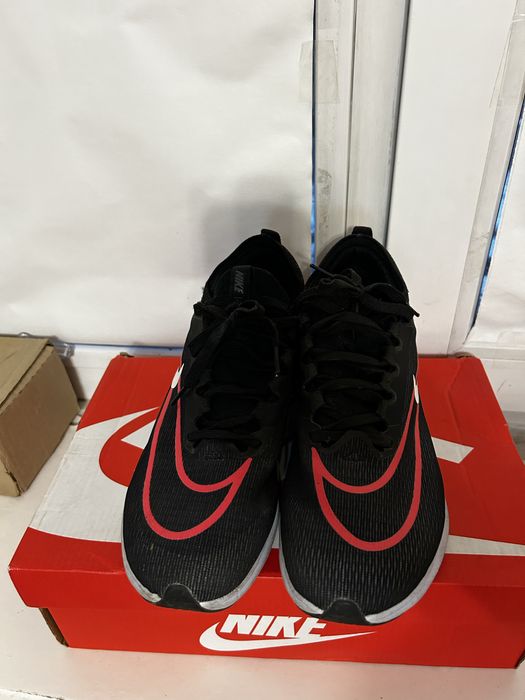 Продам беговые кросовки Nike оригинал