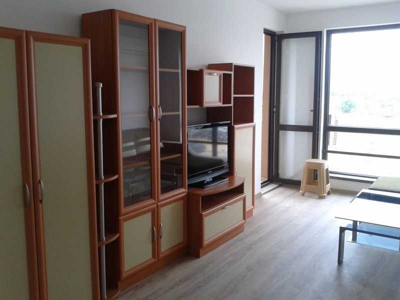 Дава се под наем Двустаен апартамент в Пловдив, Тракия - 65 кв.м за 255 € - Снимка #1