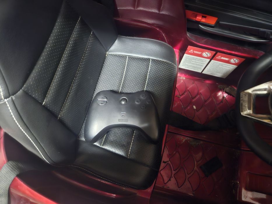 Кола с дистанционно на акумулатор