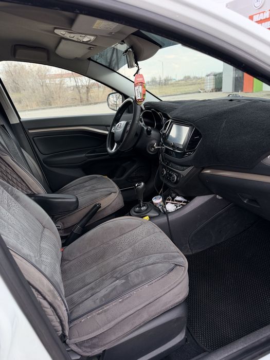 Продам машину Lada Vesta 2017г.