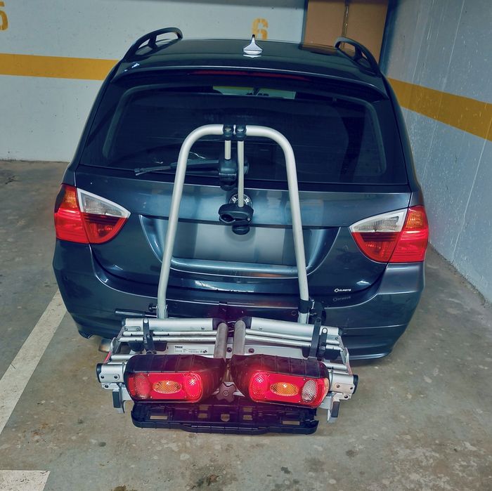 Suport biciclete auto cu prindere pe carlig Thule