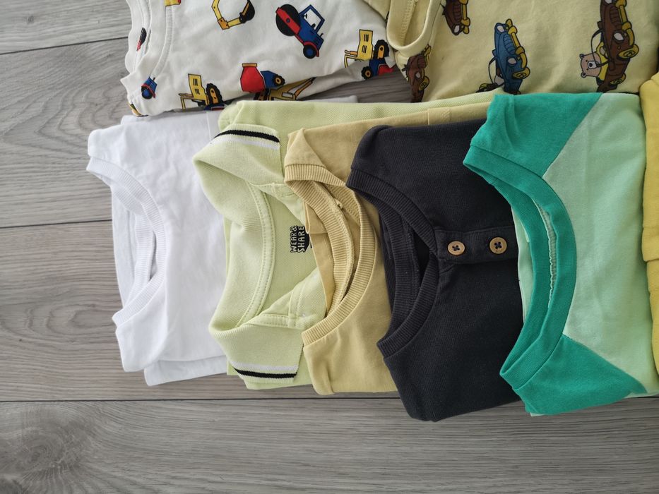 Lot băiat 110 116
6 pijamale lungi, 5tricouri, 7 bluze, 7 pantaoni
100 lei