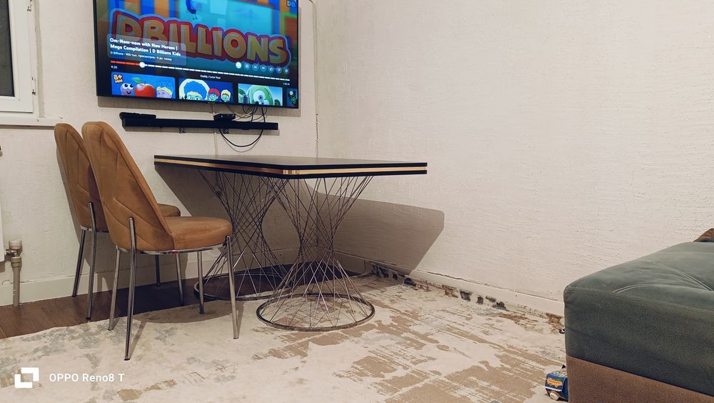 Срочно продам стол