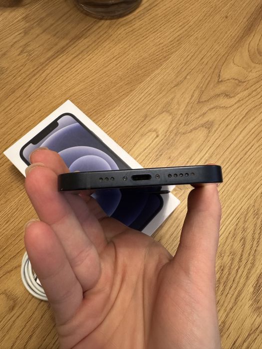 Vand Iphone 12 black 128GB