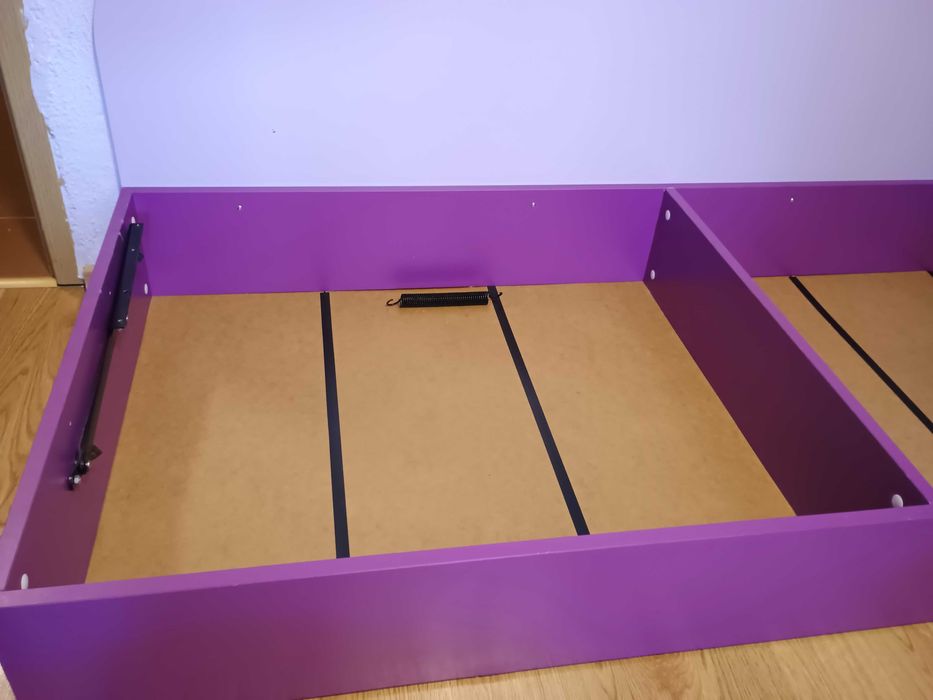 Продавам детско легло