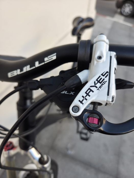 Bicicleta full suspension