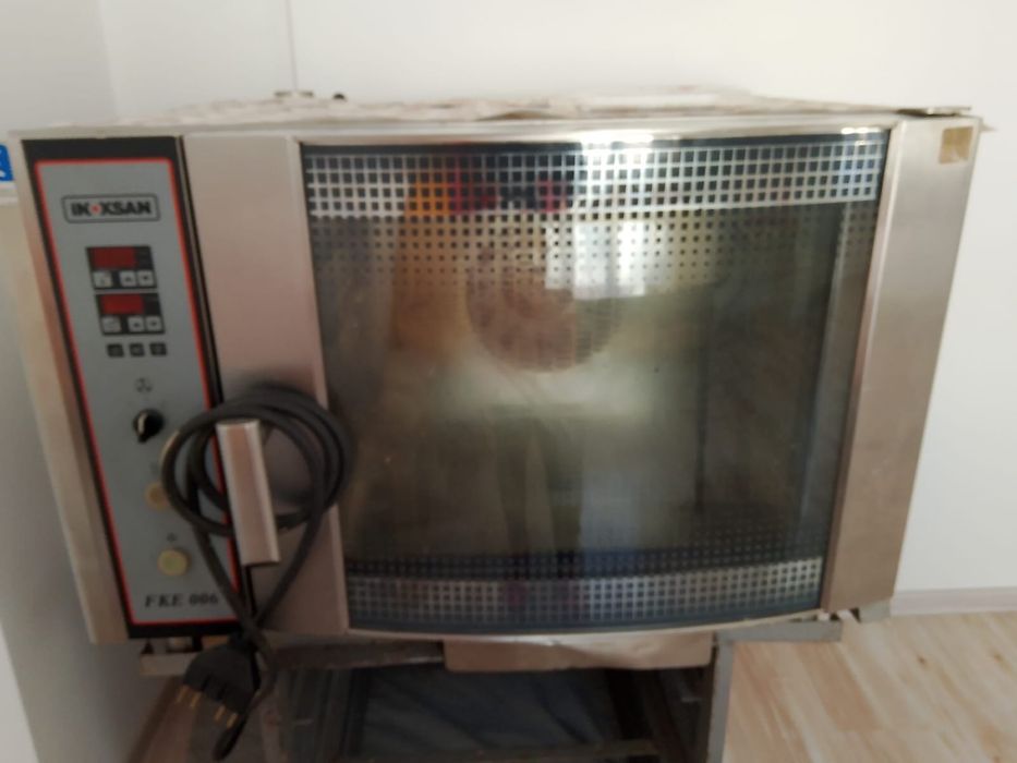 Профеионален конвектомат за закуски