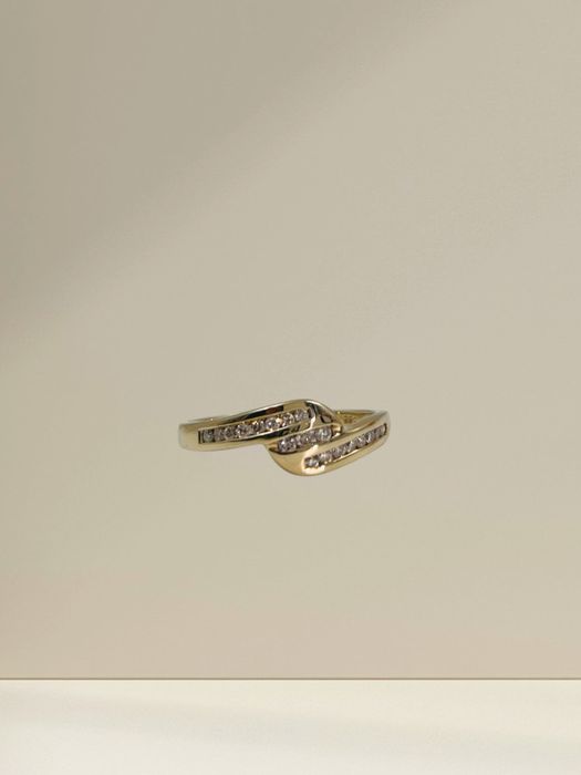 Златен пръстен с диаманти 14к