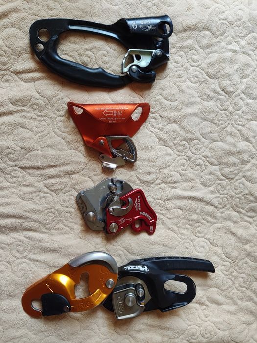 Альпинистское снаряжение.