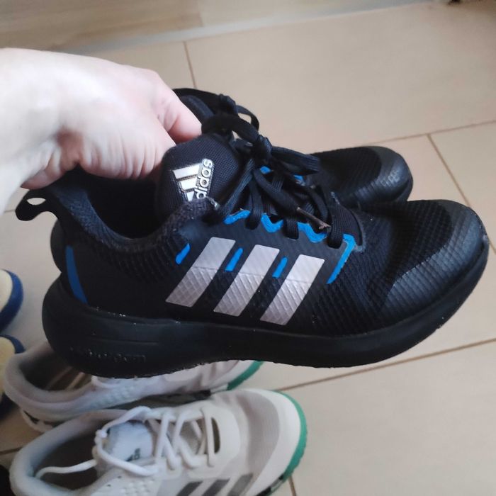 Маратонки nike, adidas