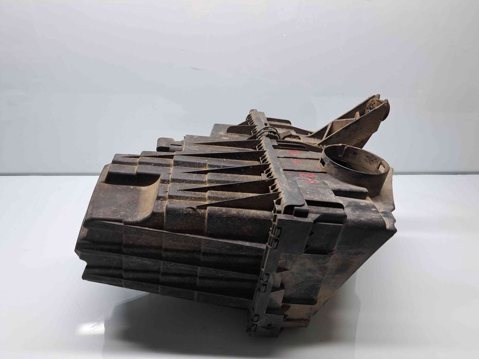 Carcasa filtru aer Volkswagen Transporter 5 (7HB, 7HJ) [Fabr 2004-2013