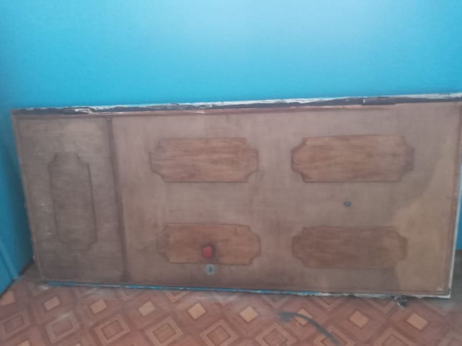 Входной железный двер б/у