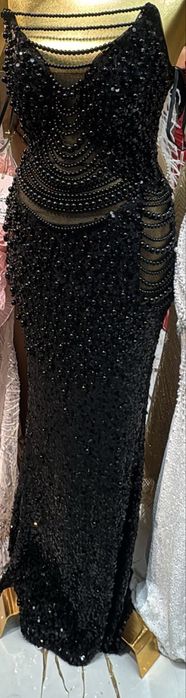 Rochie neagra cu aplicatii perle