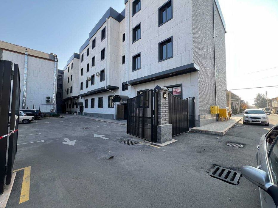 Стильная 3-комнатная студия в новостройке с дизайнерским ремонтом