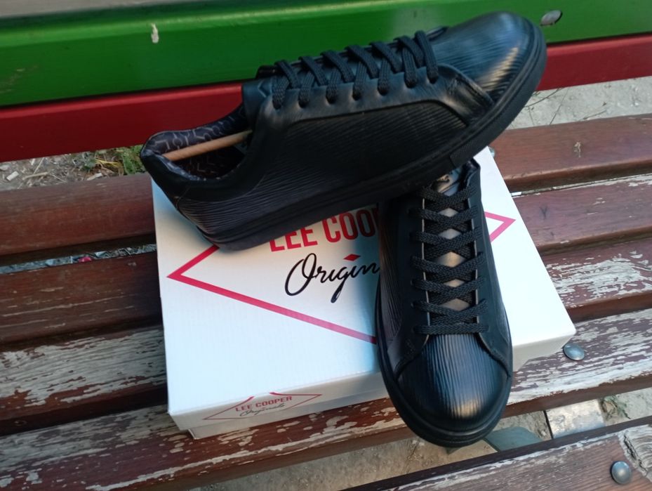 Нови обувки Lee Cooper
