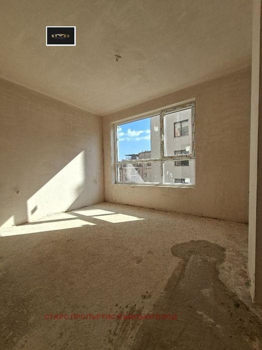 Продава се Тристаен апартамент в Варна, Левски - 102 кв.м за 1726 €/кв.м - Снимка #1