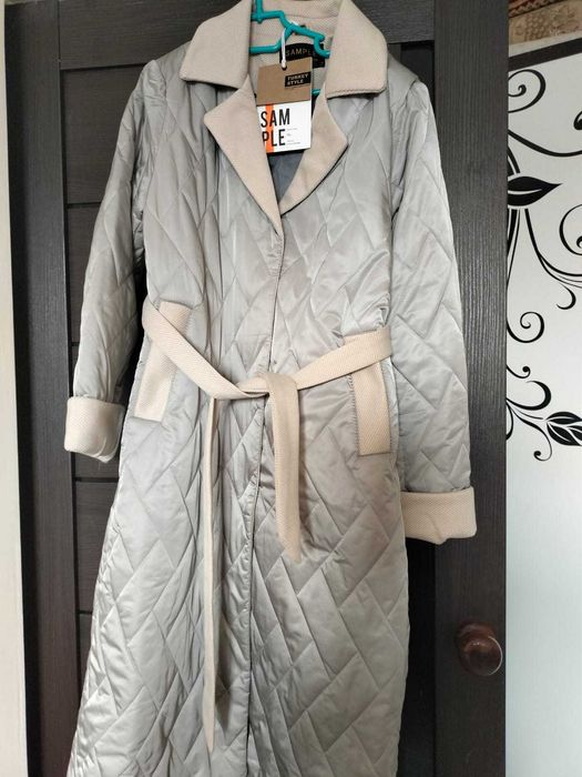 Продаю демисезонное пальто