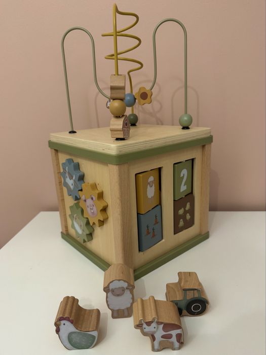 Дървен мултиактивен куб на Little dutch