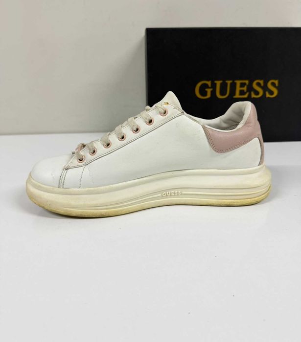 GUESS Vibo Sneaker