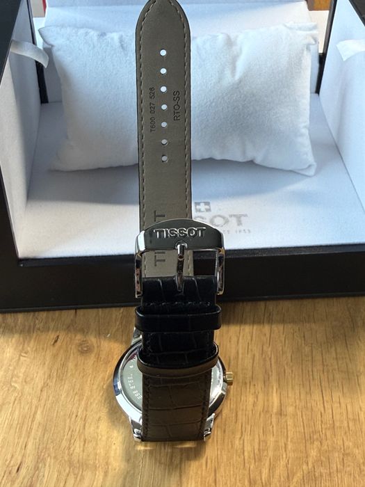 Tissot classic dream 42mm - Sapphire Crystal - Швейцарски часовник (Чисто нов)