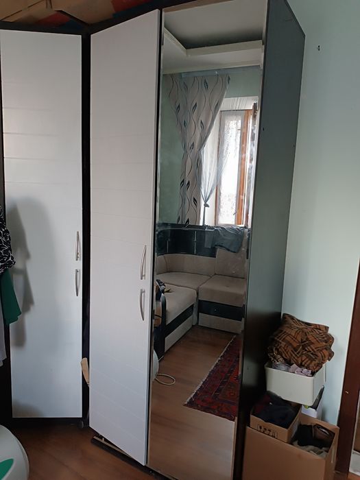 Продам трехдверный шкаф