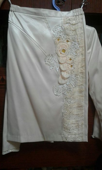 180 mingdan kelinlar uchun ko'ylak  va xalatlar.