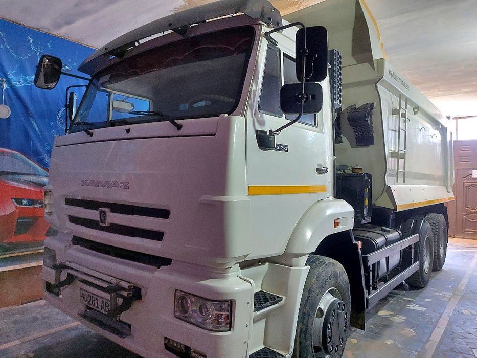 Самосвал КАМАЗ  сотилади