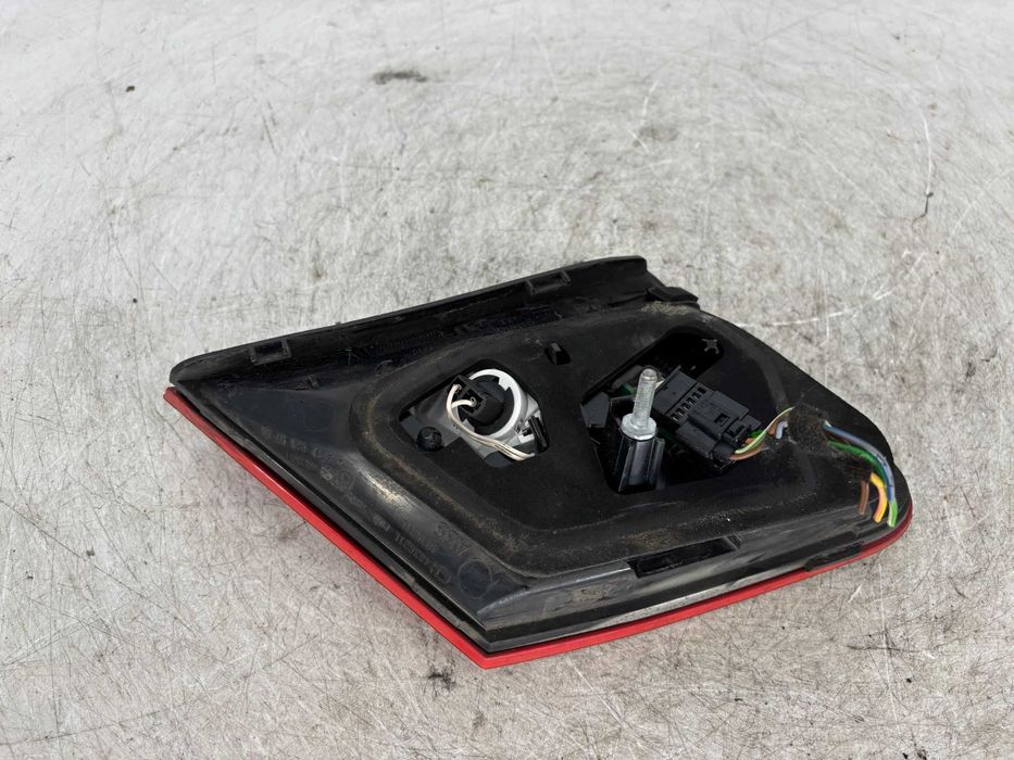 Stop stanga de pe haion Mercedes E Class W212 an 2010