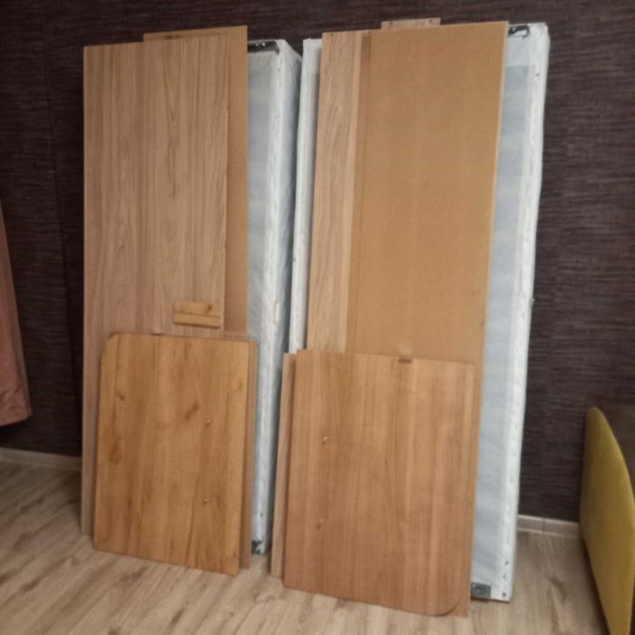 Продавам 2 бр. ъглови легла