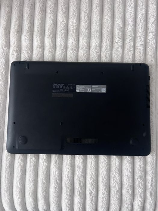 Laptop Asus model X540M