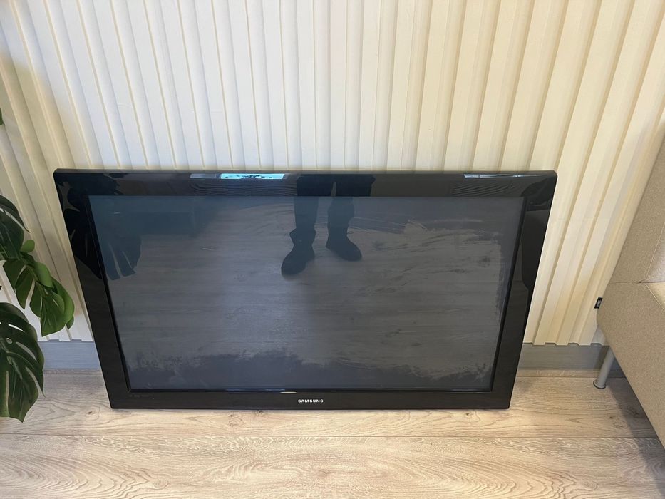 Продам телевизор марки Samsung