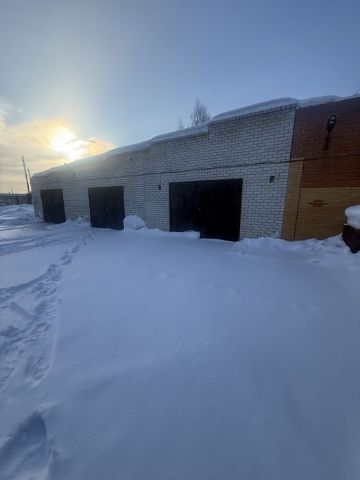 Сдам гараж на две машины