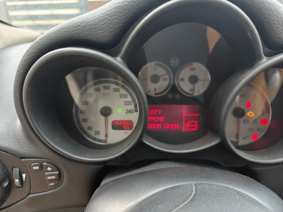 Alfa Romeo GT 2004 1.9 jtd