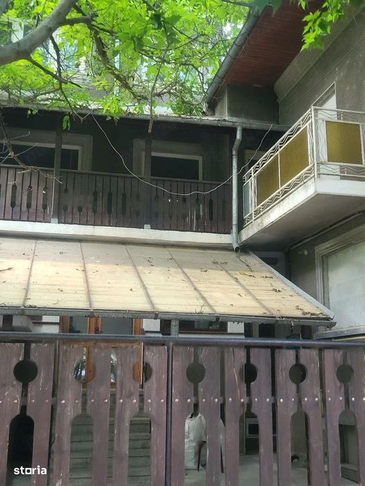 Casa ultracentrala, 4 niveluri(D+P+2),Suprafata utila 168 mp,Teren 117