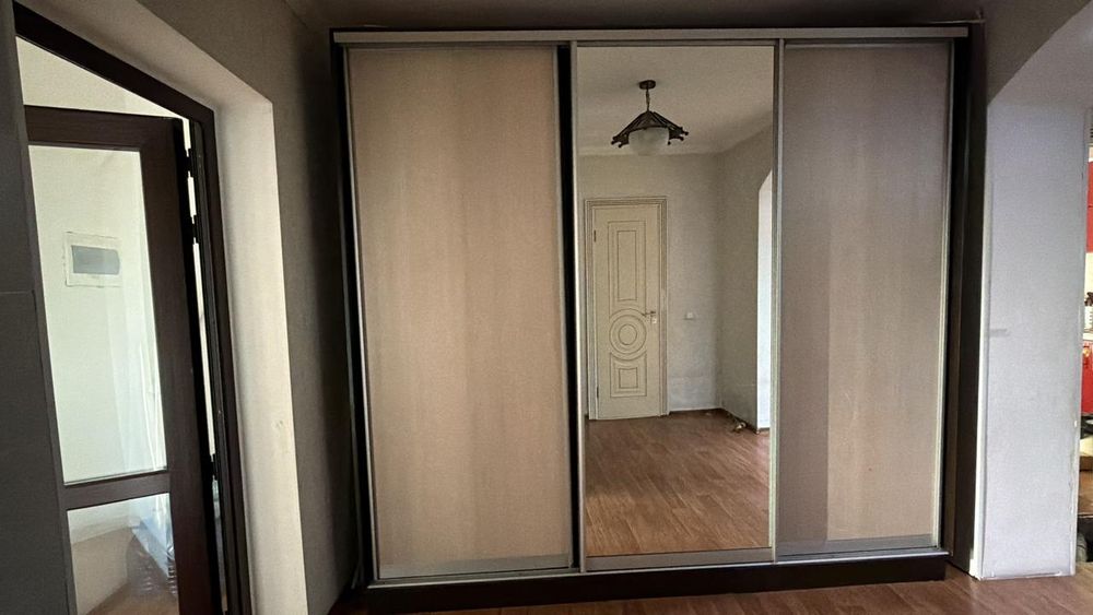 Срочно продам шкаф купе