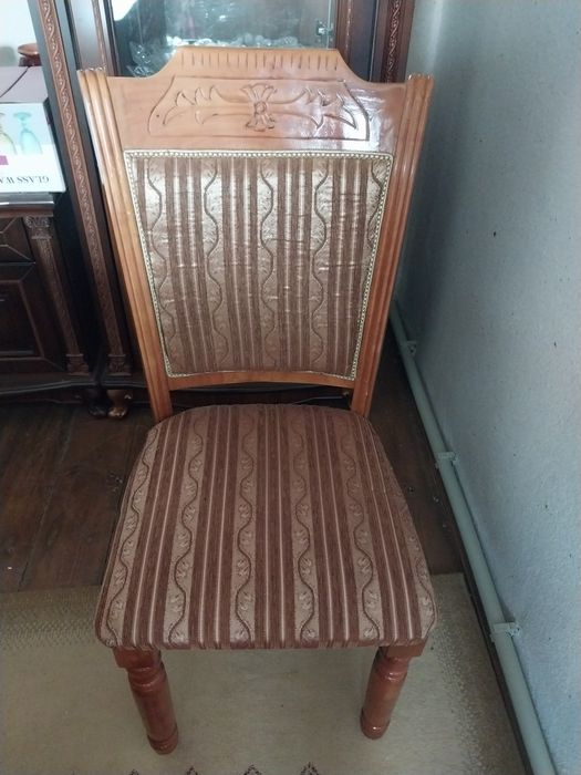 Стулья б/у. Коричневого цвета