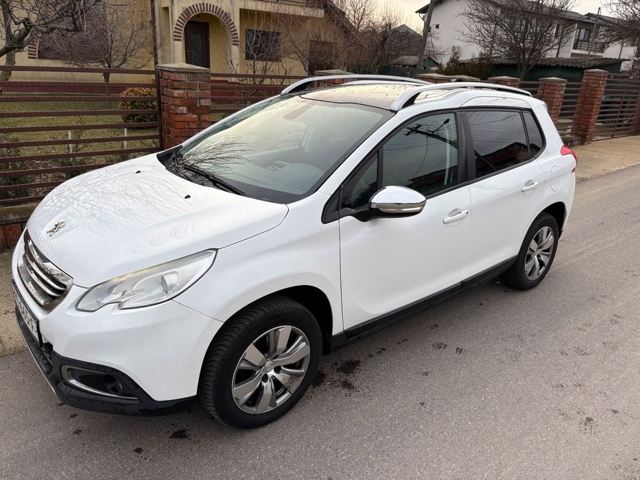 Peugeot 2008 suv Full-Panoramic-Ambientale-Clima-Navi-Garantie-Km 100%pe factura