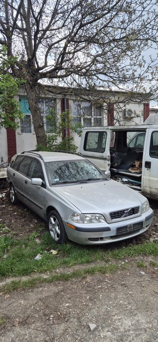 Dezmembrez Volvo V40 benzina 1,8cmc